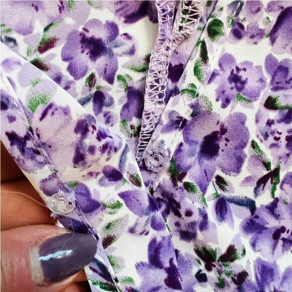 Bloomchic Floral Cold Shoulder Flutter Sleeve Blouse Purple White sz 10 NEW Tags - Picture 11 of 13